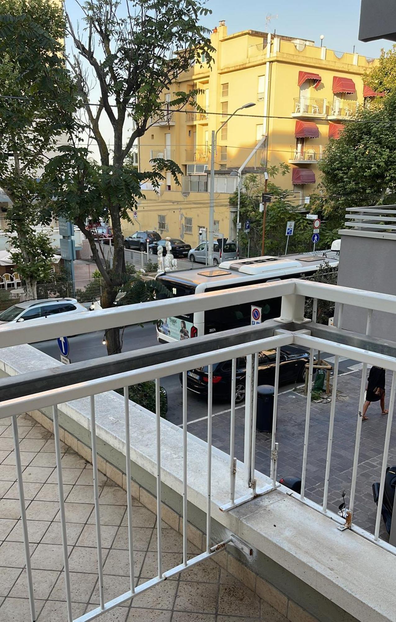 赛斯塔公寓式酒店 里米尼 外观 照片