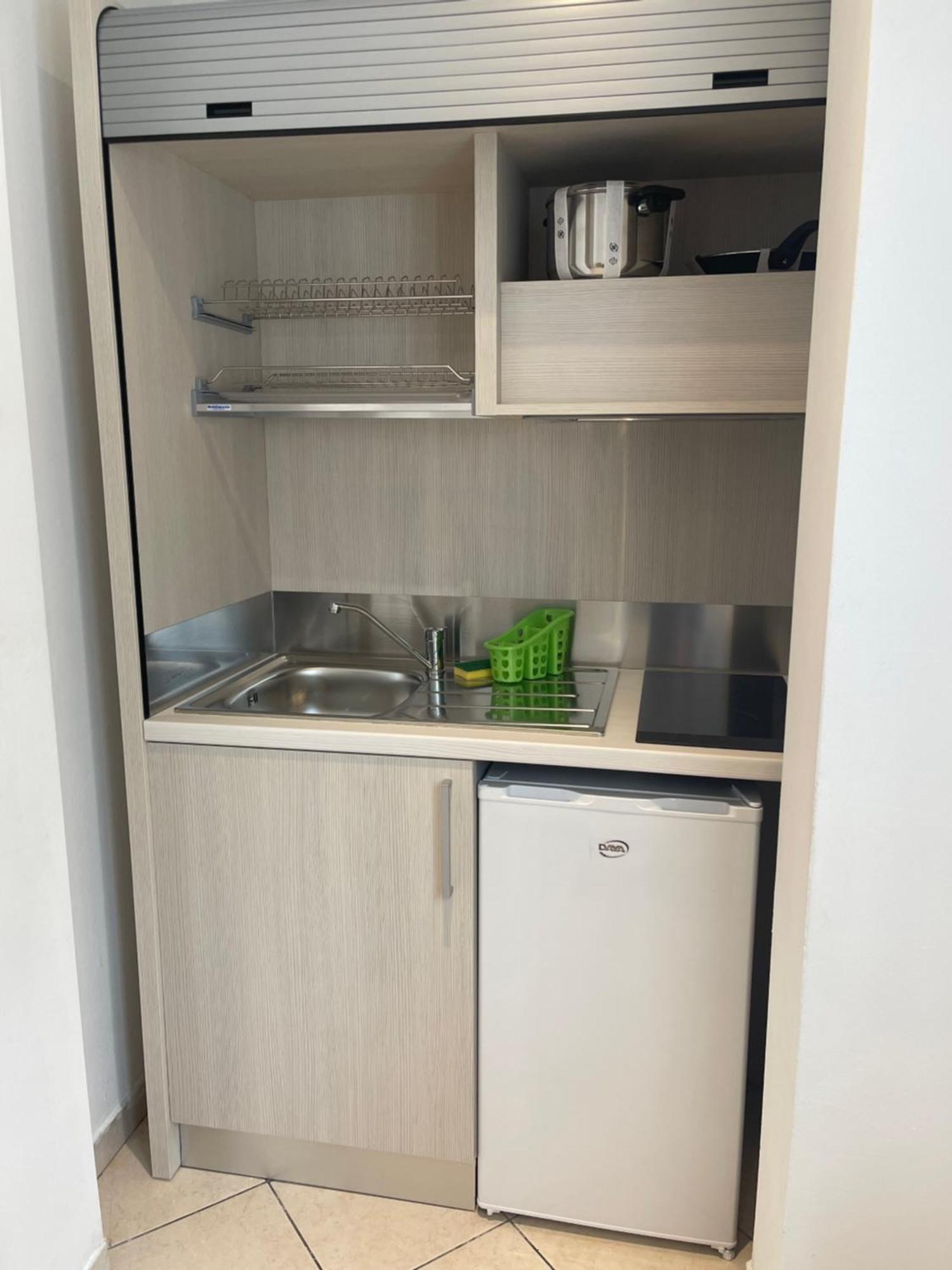 赛斯塔公寓式酒店 里米尼 外观 照片